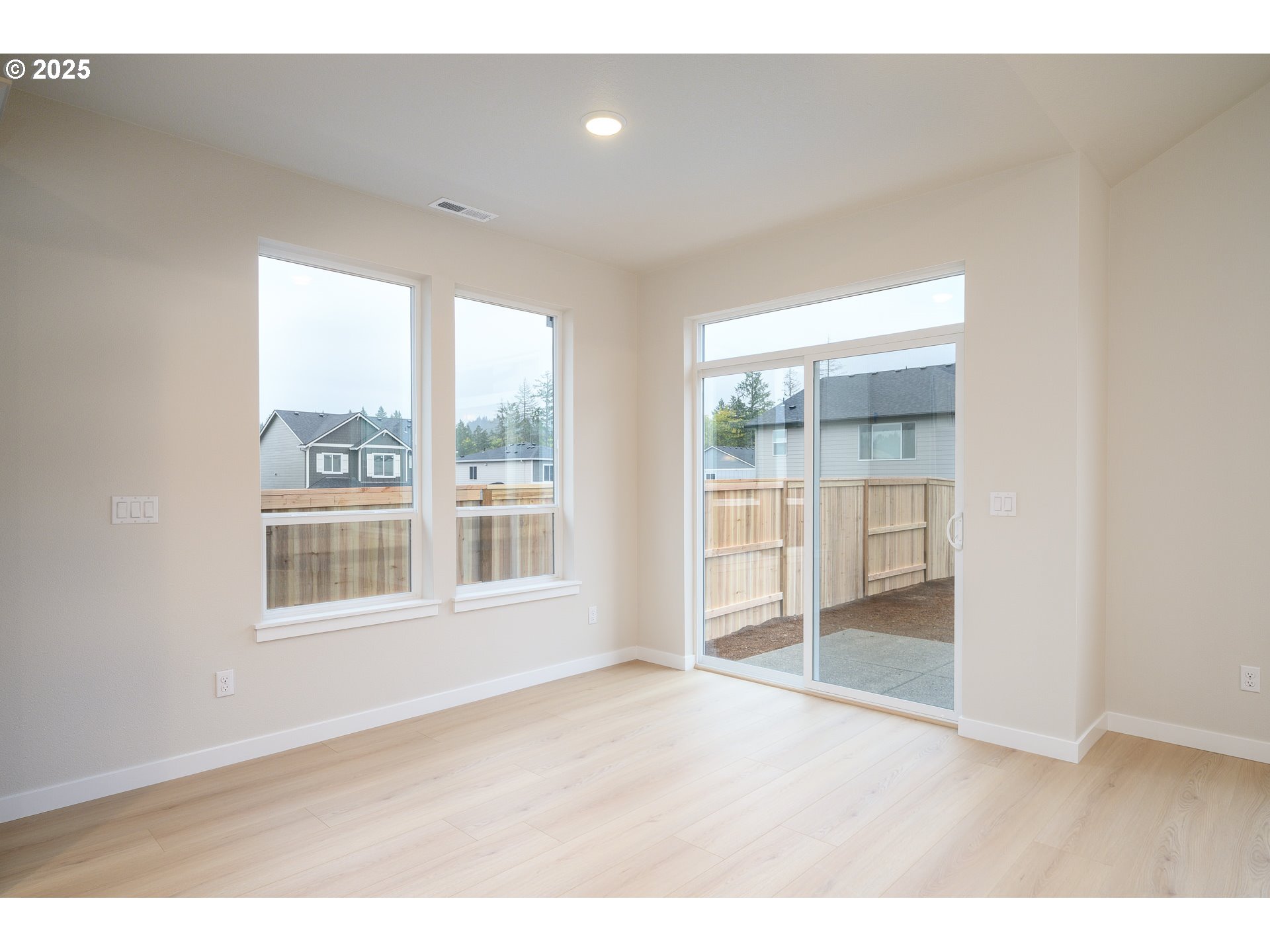 24052 Southwest Maple Terrace Sherwood, OR 97140 - Photo 11 of 27