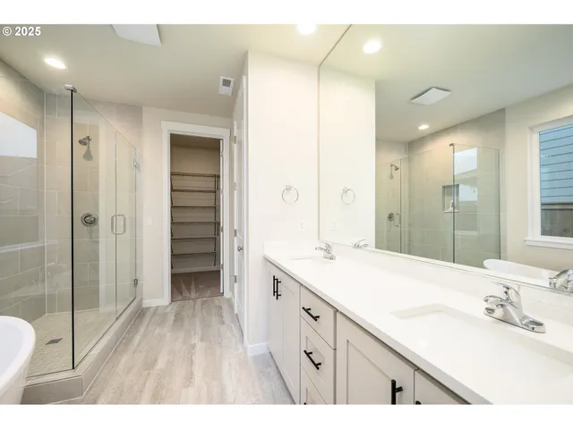 $792,535 | 24052 Southwest Maple Terrace, Sherwood, OR 97140