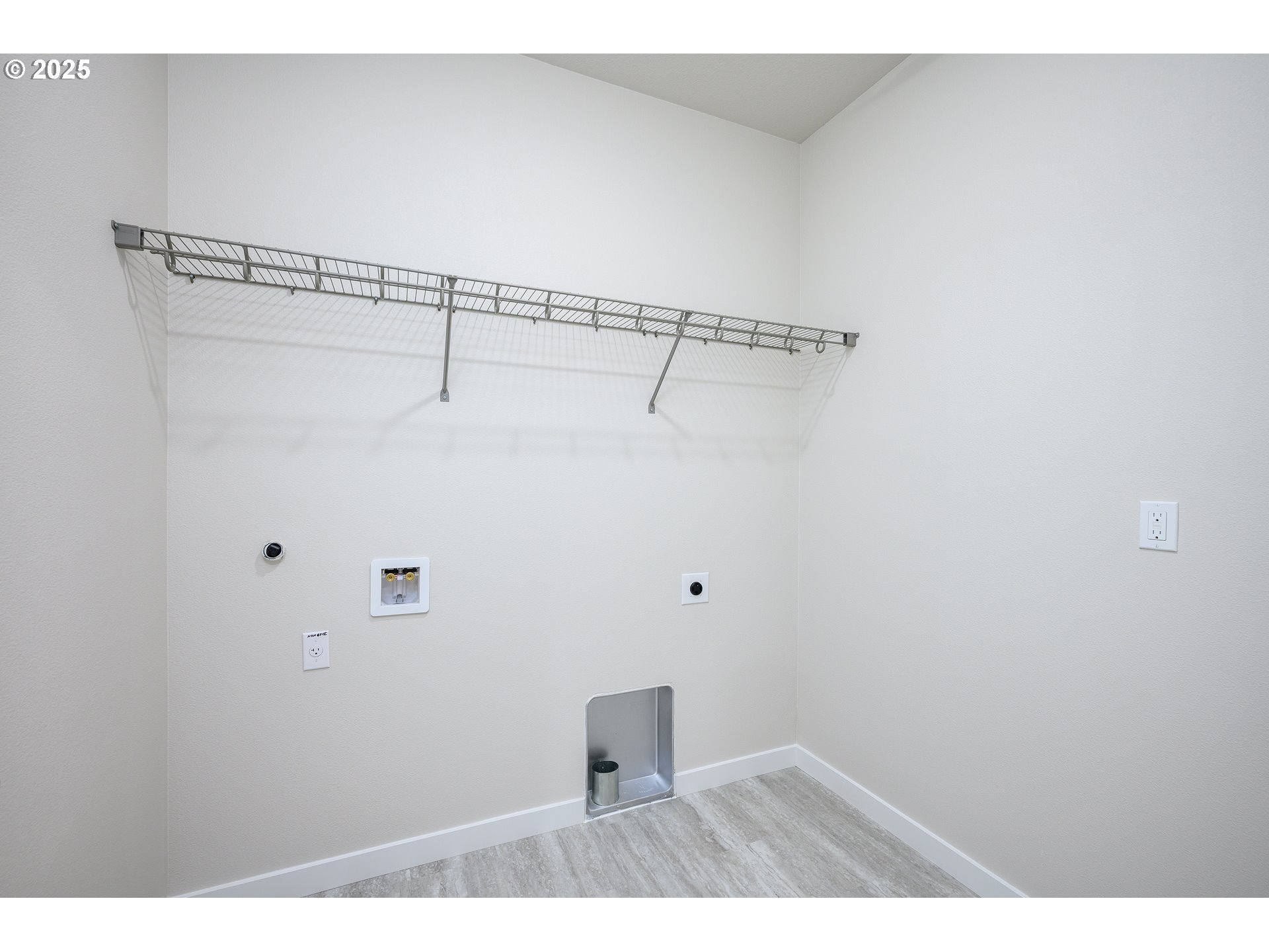 24052 Southwest Maple Terrace Sherwood, OR 97140 - Photo 5 of 27