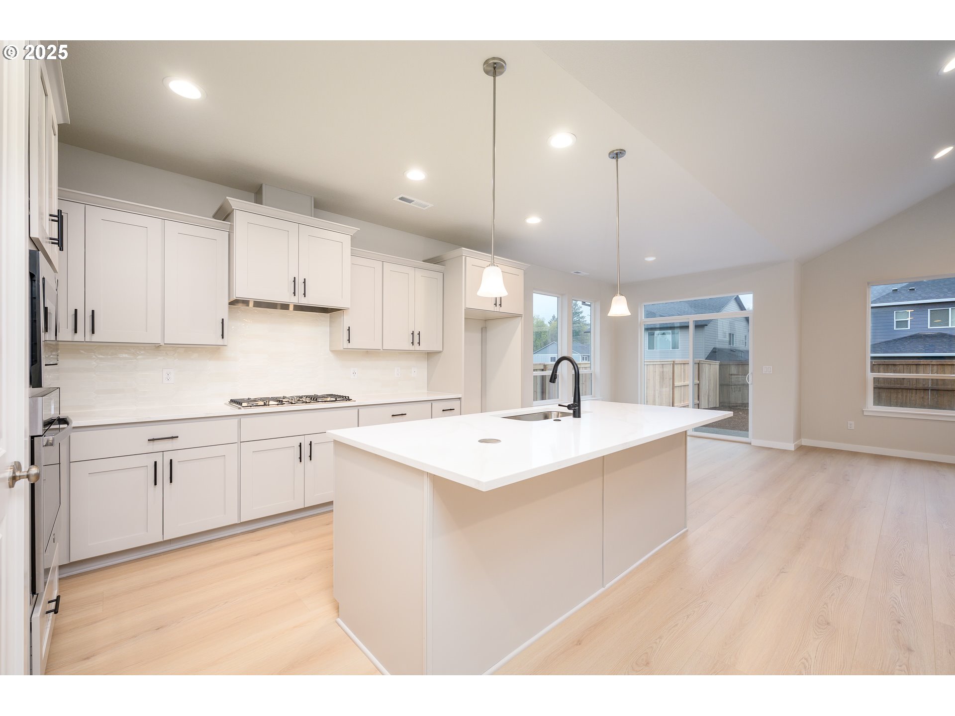 24052 Southwest Maple Terrace Sherwood, OR 97140 - Photo 7 of 27