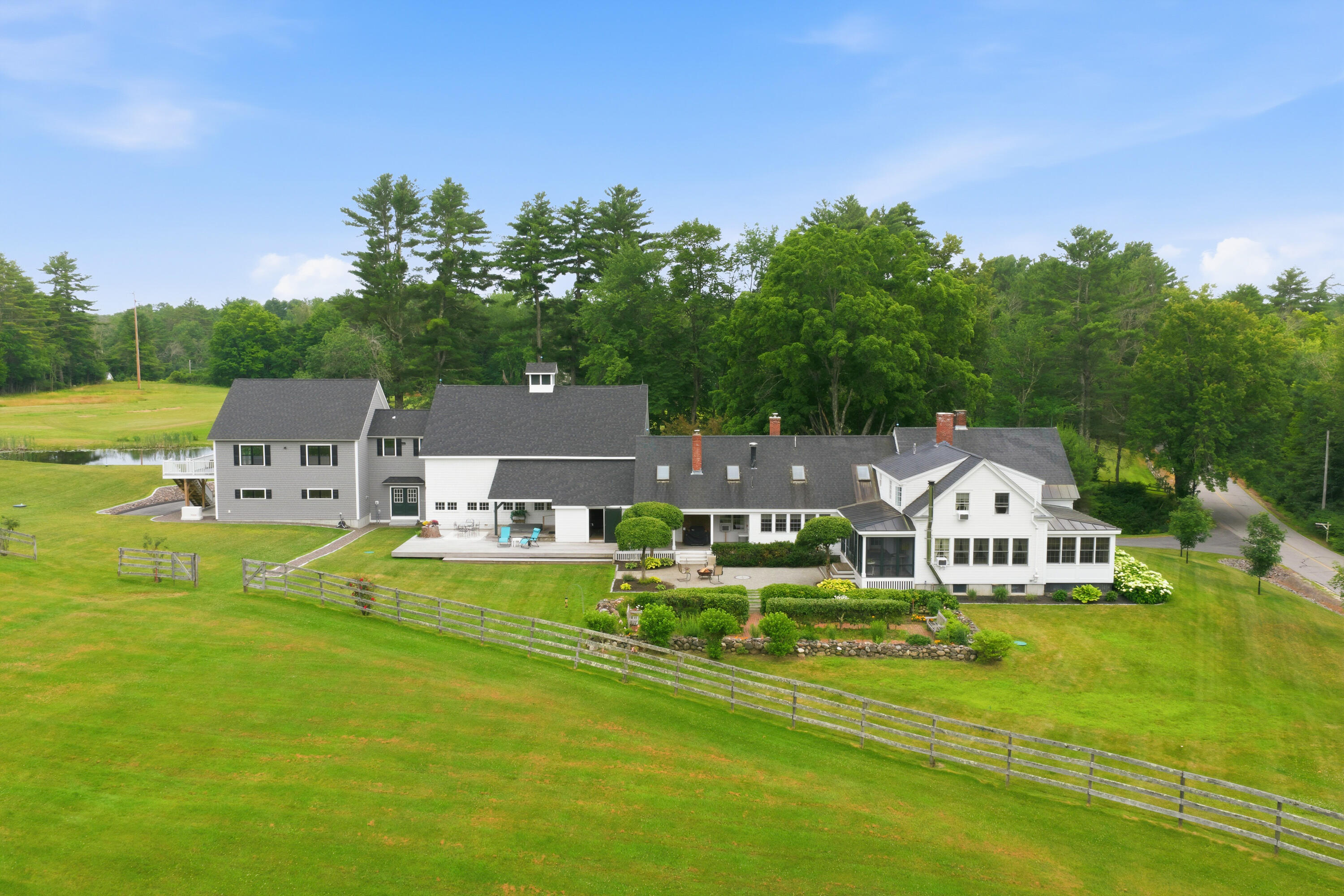 216 Salmon Falls Road Buxton, ME 04093 - Photo 5 of 48 18_216 Salmon Falls Rd_MorneauStudios_Pr