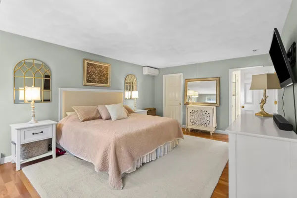 $899,999 | 2 Hall Avenue, Salem, NH 03079