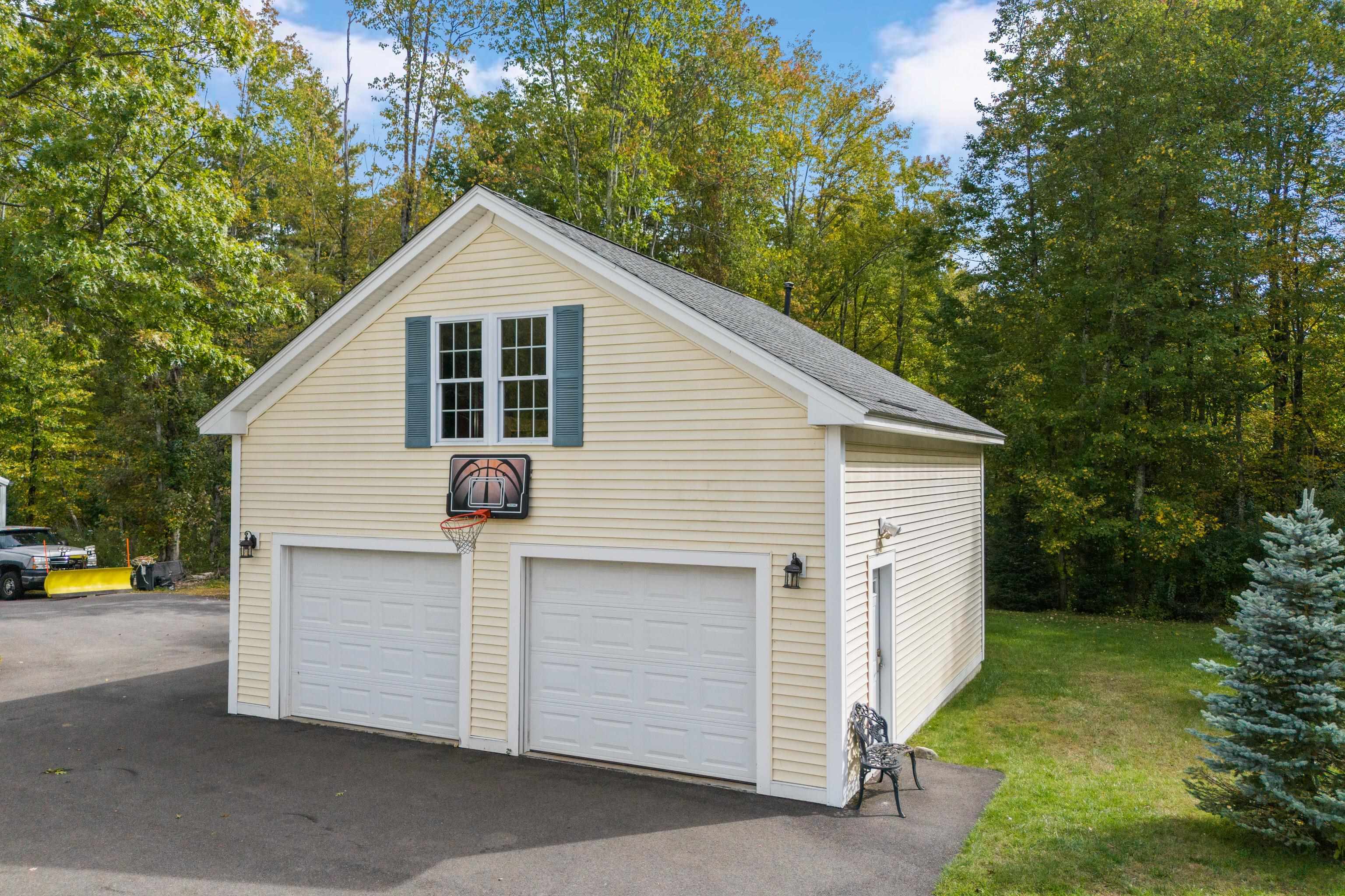 2 Hall Avenue Salem, NH 03079 - Photo 8 of 59