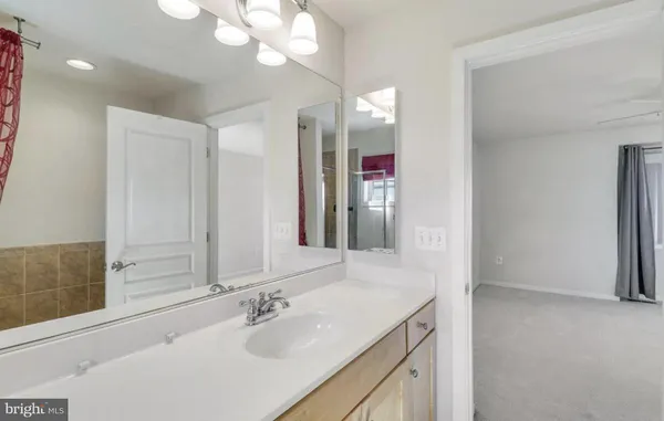 $3,599 | 3124 Blue Barn Way, Fairfax, VA 22031