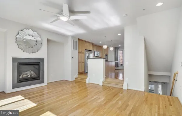 $3,599 | 3124 Blue Barn Way, Fairfax, VA 22031