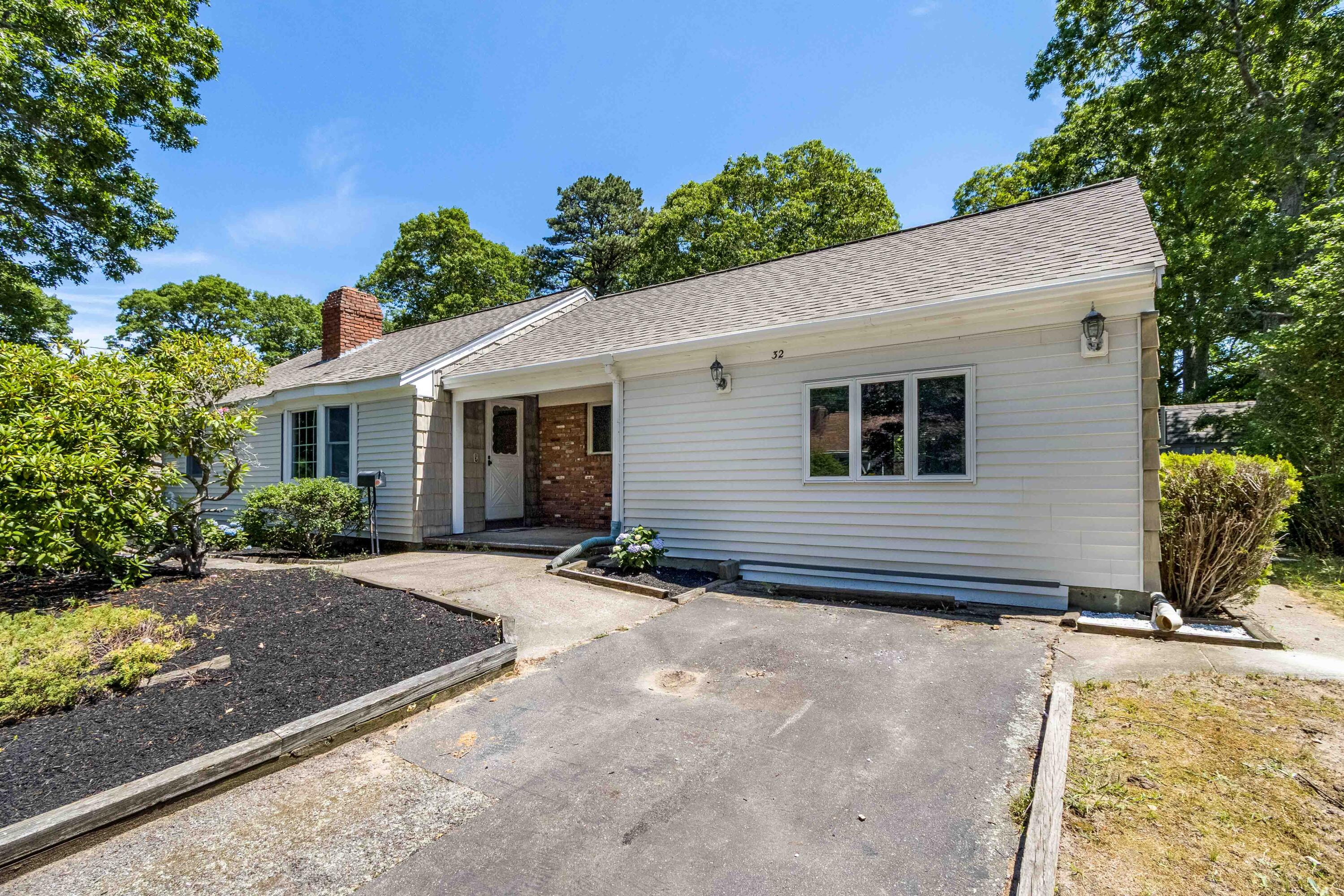 32 Davis Road South Yarmouth, MA 02664 - Photo 3 of 25 IMG_0705-Edit