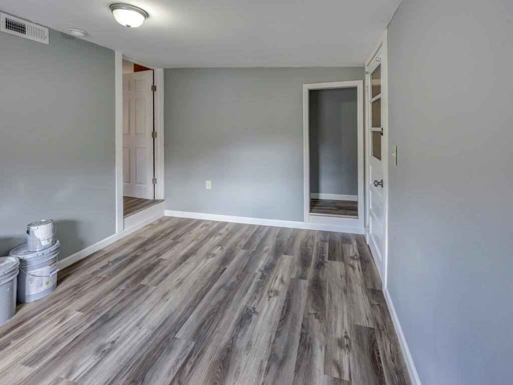 679 Piney Flats Road Piney Flats, TN 37686 - Photo 16 of 25 4C218CD1-1CD1-4034-BB24-8D0E2E909139