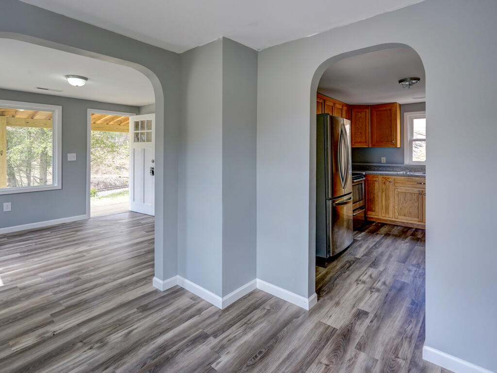 679 Piney Flats Road Piney Flats, TN 37686 - Photo 9 of 25 9DF91B21-2DCA-4E88-B79D-FF3685EC8F26