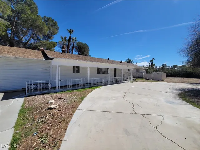 $2,050 | 4560 Rancho Hills Drive, Las Vegas, NV 89119