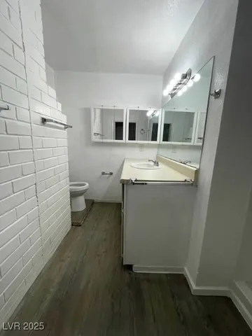 $2,200 | 4560 Rancho Hills Drive, Las Vegas, NV 89119