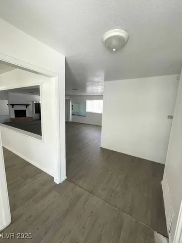 $2,200 | 4560 Rancho Hills Drive, Las Vegas, NV 89119