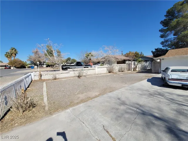 $2,200 | 4560 Rancho Hills Drive, Las Vegas, NV 89119