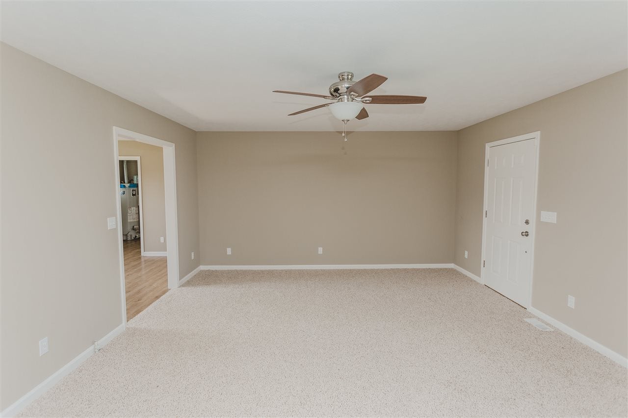 1037 Sportsman Club Road Russellville, KY 42276 - Photo 9 of 33 Gallery Image 9