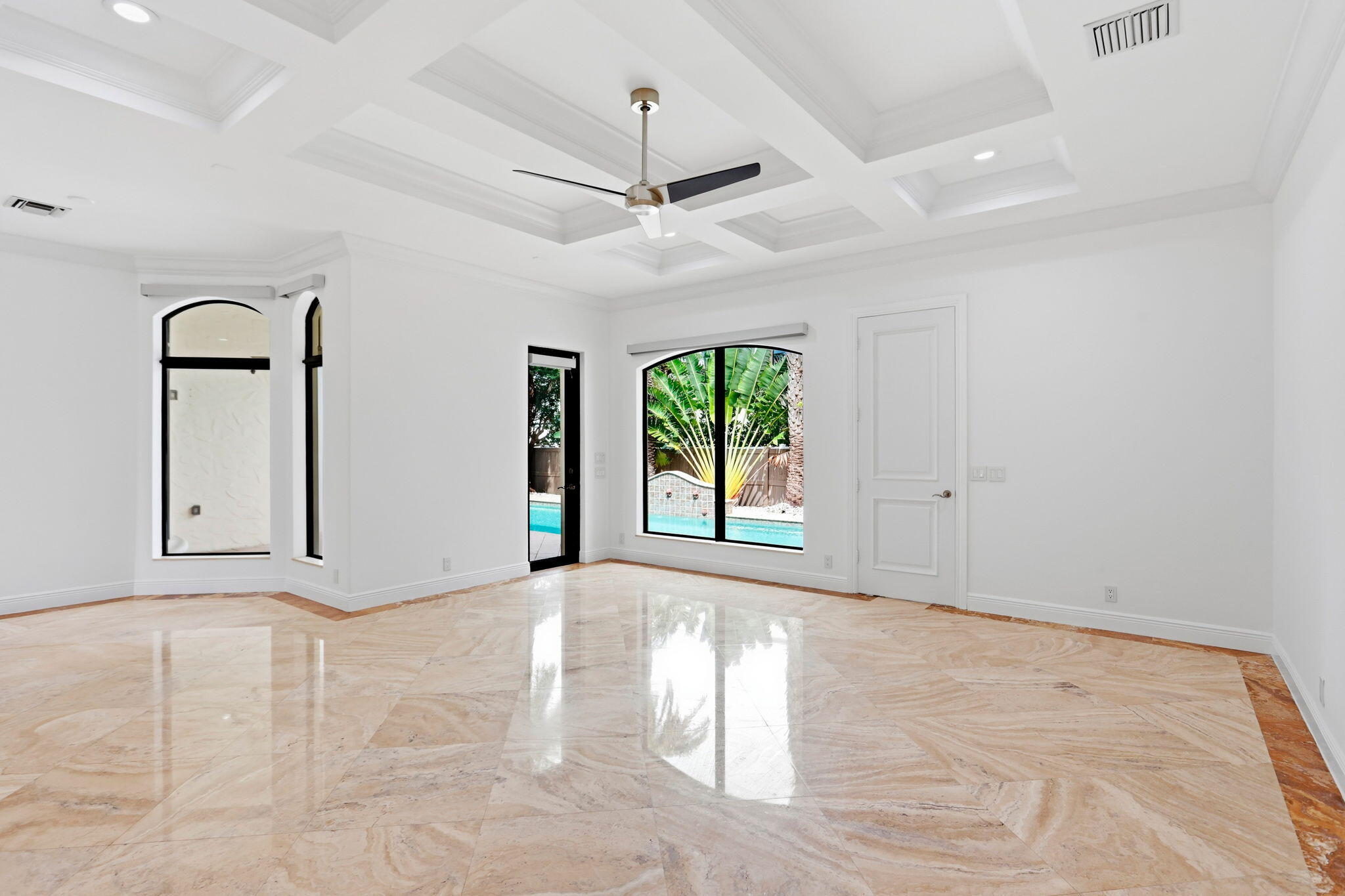 260 Northeast Wavecrest Court Boca Raton, FL 33432 - Photo 17 of 71 Family Room