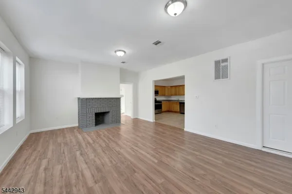 $3,200 | 349 Osborne Terrace, Unit 1, Newark, NJ 07112