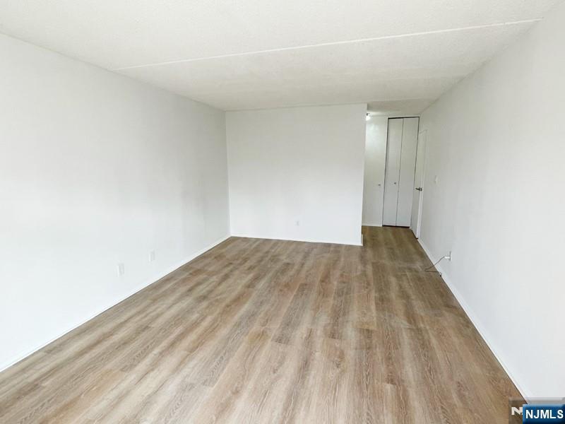 1055 River Road, Unit 1004 Edgewater, NJ 07020 - Photo 14 of 24