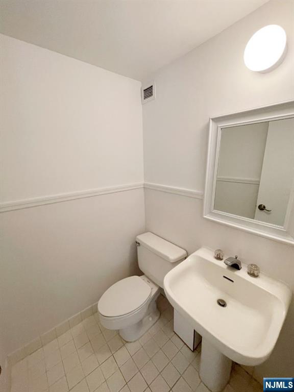 1055 River Road, Unit 1004 Edgewater, NJ 07020 - Photo 16 of 24