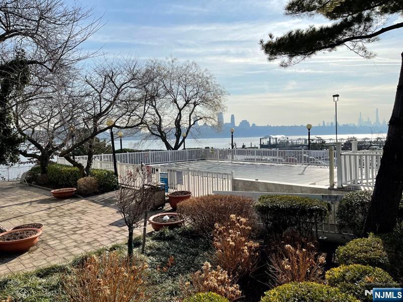 1055 River Road, Unit 1004 Edgewater, NJ 07020 - Photo 22 of 24