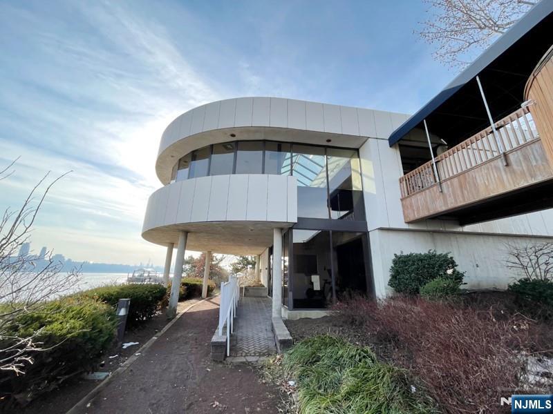 1055 River Road, Unit 1004 Edgewater, NJ 07020 - Photo 24 of 24