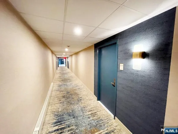 $3,000 | 1055 River Road, Unit 1004, Edgewater, NJ 07020