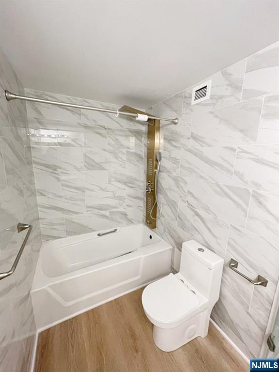 1055 River Road, Unit 1004 Edgewater, NJ 07020 - Photo 5 of 24