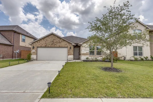 $2,400 | 1318 Cascade Hls Drive, Rosharon, TX 77583