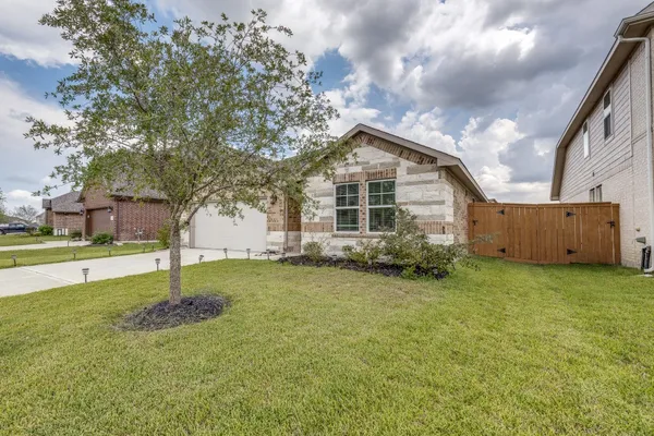 $2,400 | 1318 Cascade Hls Drive, Rosharon, TX 77583