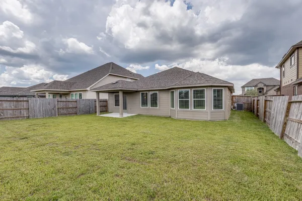 $2,400 | 1318 Cascade Hls Drive, Rosharon, TX 77583