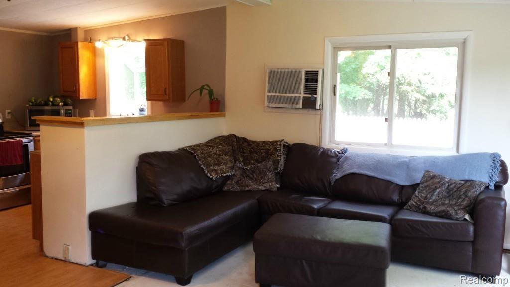 15200 Livermore Road Pinckney, MI 48169 - Photo 8 of 15 15200 livermore lvrm.jpg