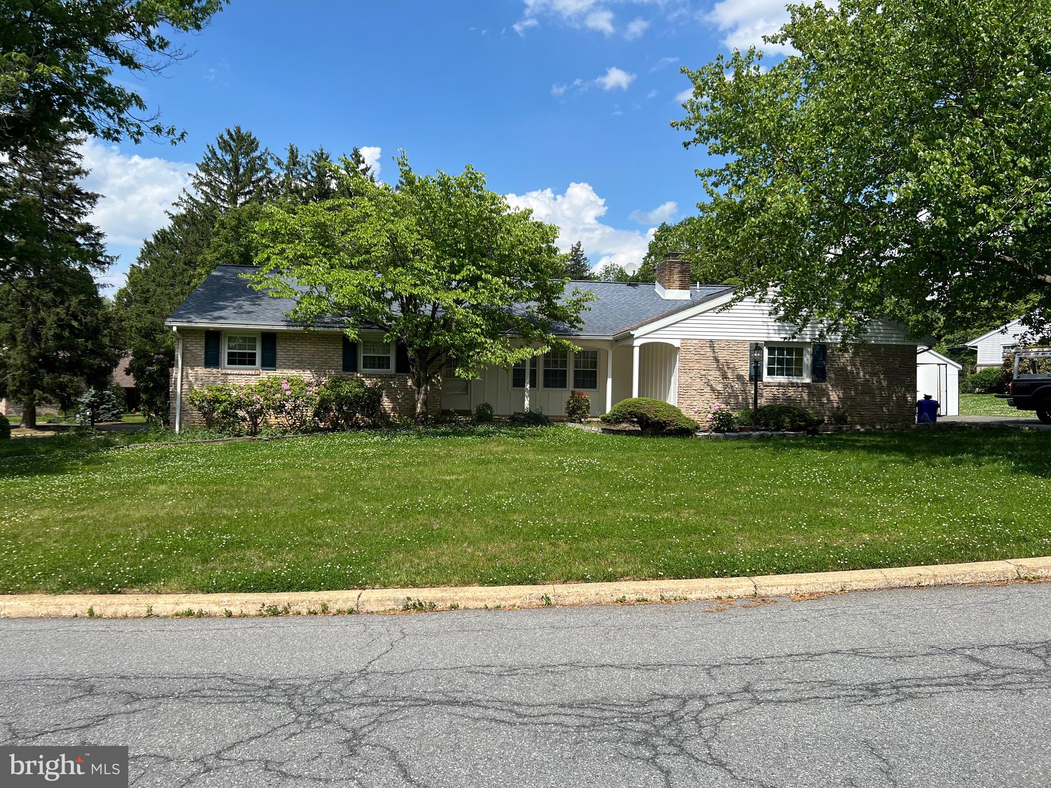 16 Wendy Road Reading, PA 19601 - Photo 3 of 74