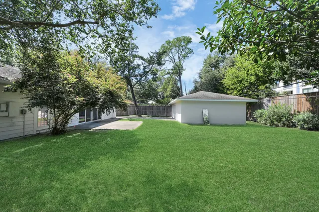 $2,880 | 7610 Highmeadow Drive, Houston, TX 77063