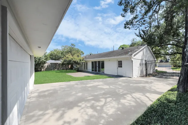 $2,880 | 7610 Highmeadow Drive, Houston, TX 77063