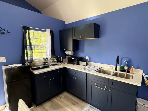 $1,750 | 13298 County Road 190, Unit BLUEBRD, Alvin, TX 77511