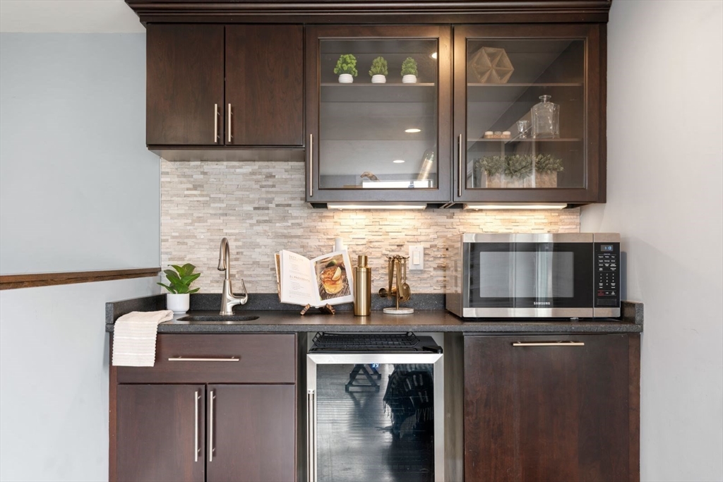 12 Mohawk Street, Unit 9 Boston, MA 02127 - Photo 11 of 35