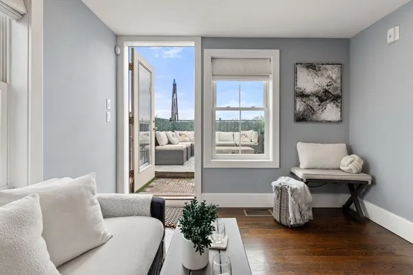 $4,850 | 12 Mohawk Street, Unit 9, Boston, MA 02127