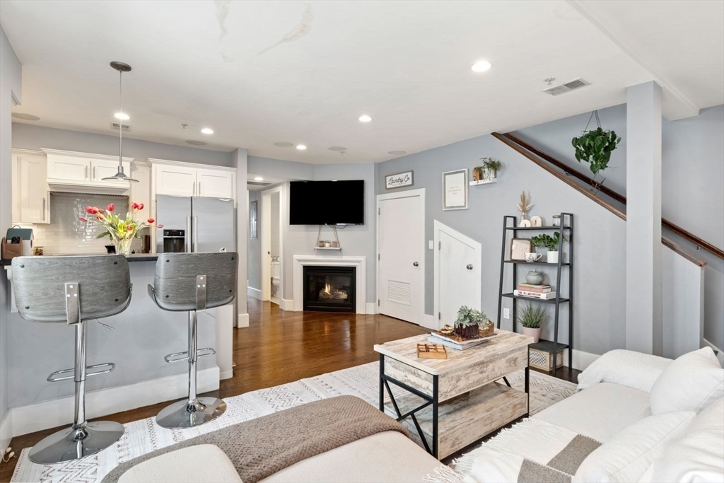 12 Mohawk Street, Unit 9 Boston, MA 02127 - Photo 2 of 35