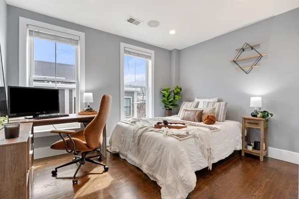 $4,850 | 12 Mohawk Street, Unit 9, Boston, MA 02127