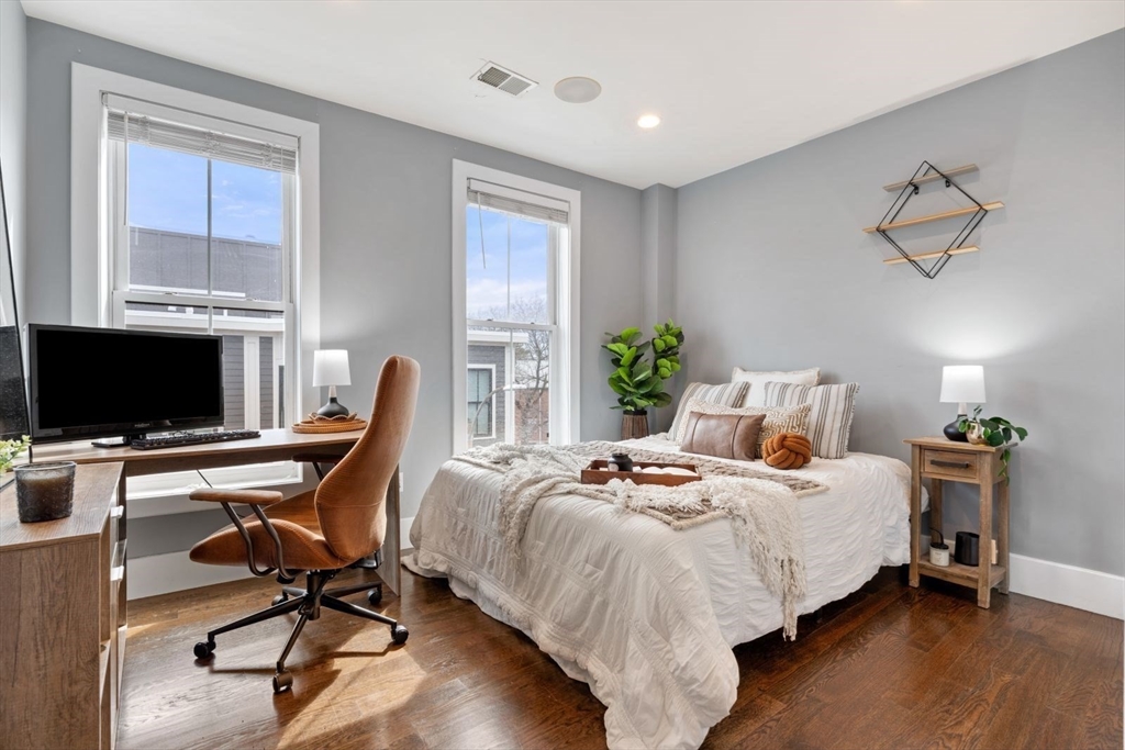 12 Mohawk Street, Unit 9 Boston, MA 02127 - Photo 27 of 35