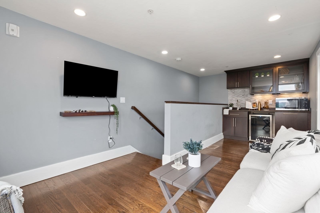 12 Mohawk Street, Unit 9 Boston, MA 02127 - Photo 10 of 35