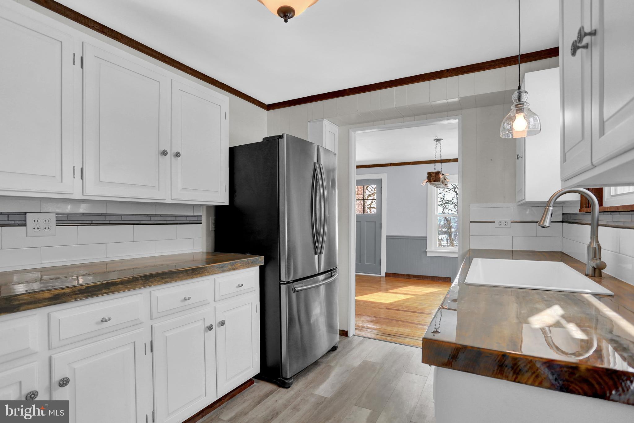 4437 Pleasant Valley Road York, PA 17406 - Photo 7 of 48 Gallery Image 7