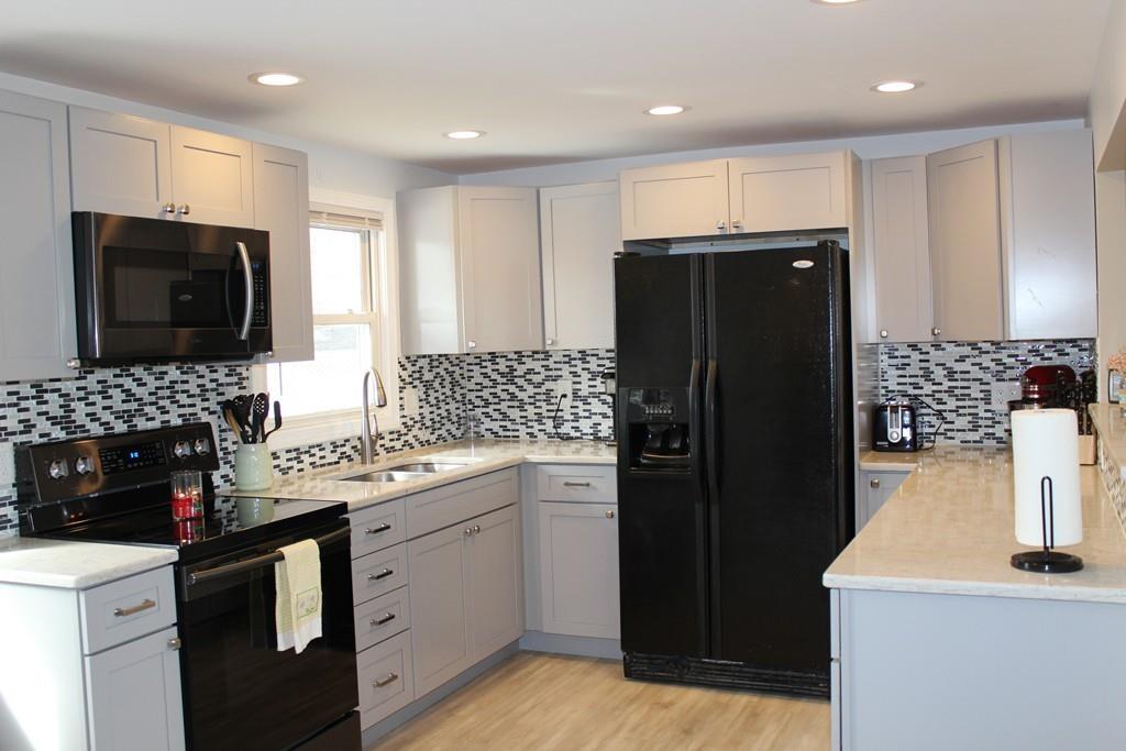 38 Arrowhead Road Bellingham, MA 02019 - Photo 3 of 18 Gallery Image 3