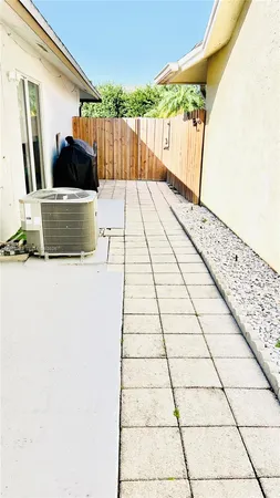 $1,400 | 18901 Northwest 77th Court, Hialeah, FL 33015