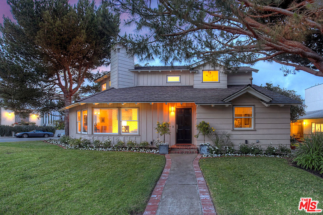 7504 Trask Avenue Playa del Rey, CA 90293 - Photo 3 of 37 Gallery Image 3