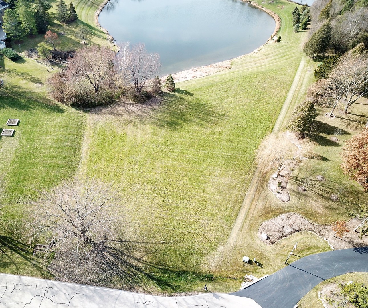 1800 Hamilton Court Inverness, IL 60010 - Photo 2 of 4