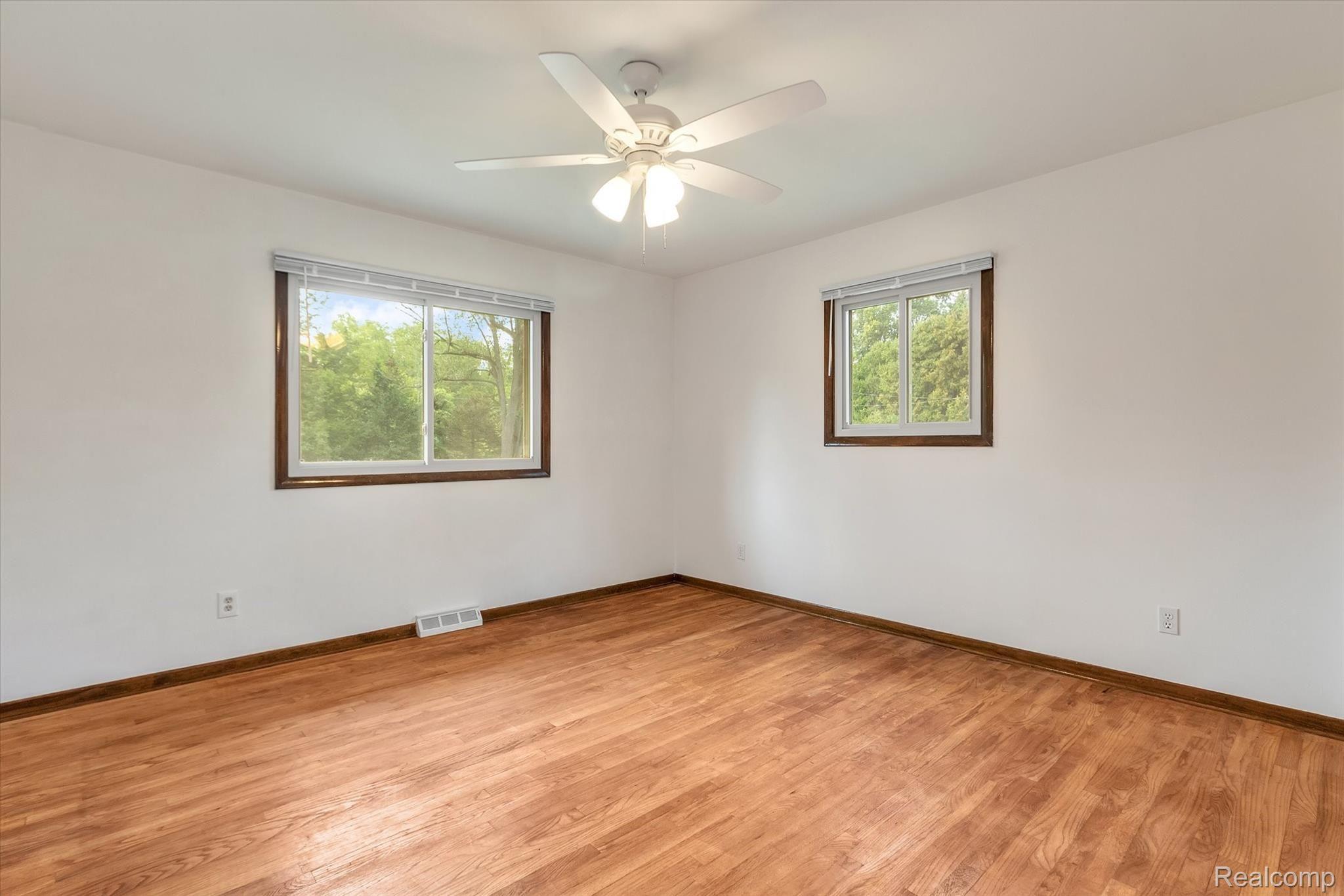 8926 Hannan Road Wayne, MI 48184 - Photo 27 of 54 27-8926-Hannan-Rd-WindowStill-Real-Estate-Photography-26.jpg