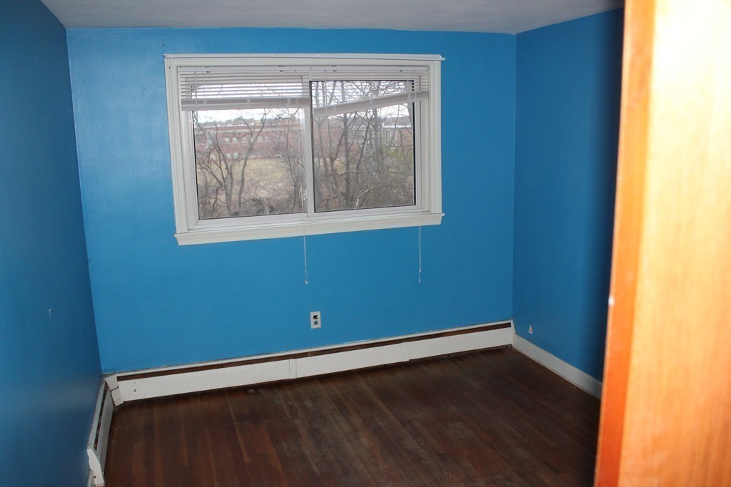 21 Flint Locke Road Randolph, MA 02368 - Photo 12 of 18 Gallery Image 12