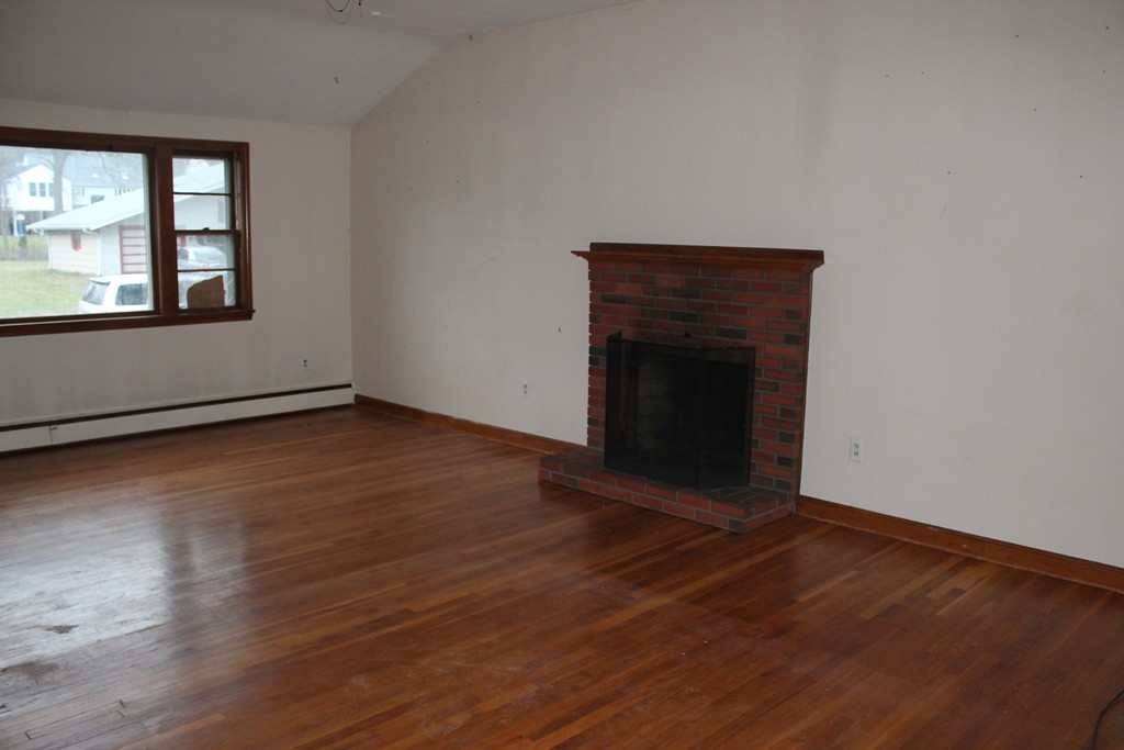 21 Flint Locke Road Randolph, MA 02368 - Photo 3 of 18 Gallery Image 3