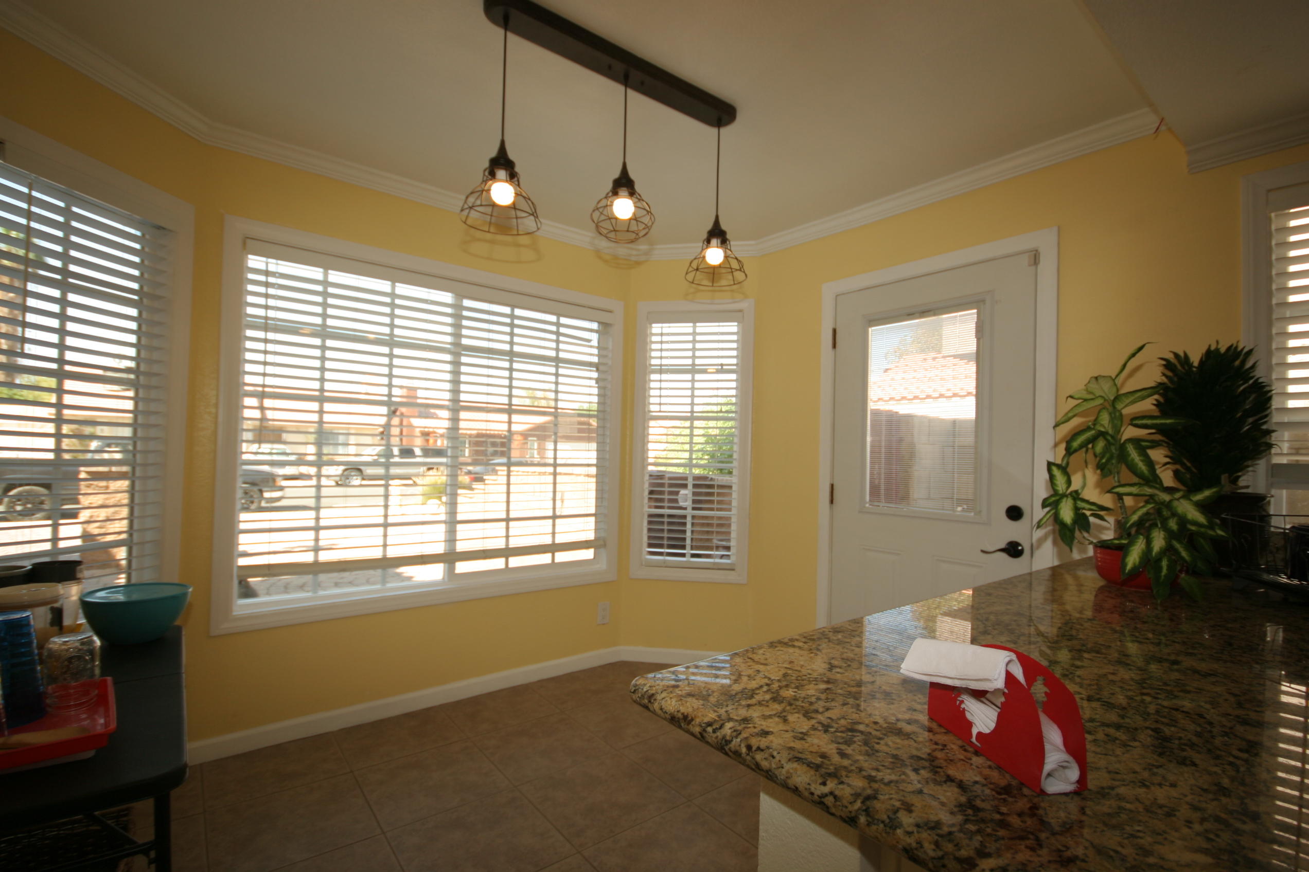 45736 Sutter Creek Road Indio, CA 92201 - Photo 12 of 44 a living room with a large window