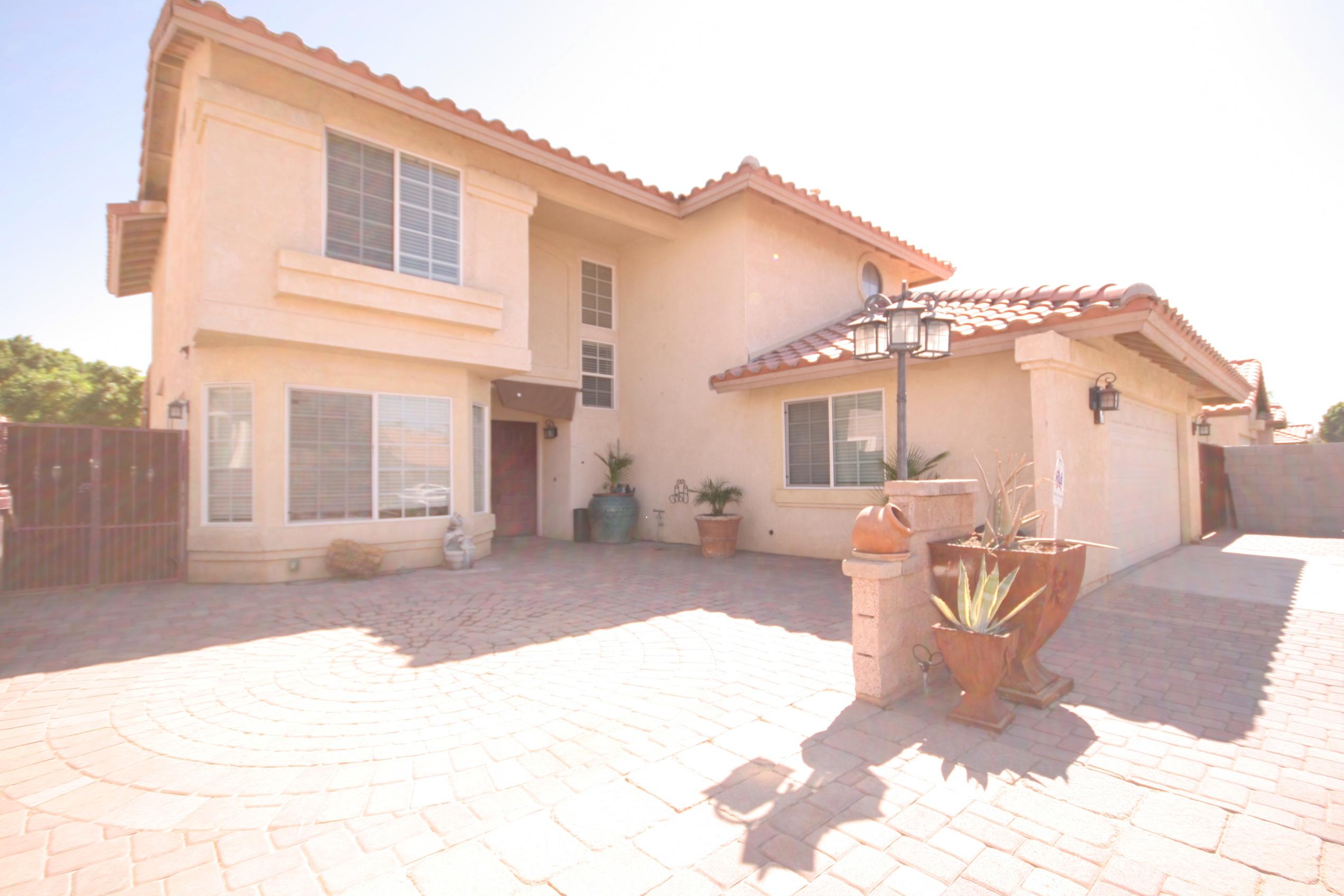 45736 Sutter Creek Road Indio, CA 92201 - Photo 4 of 44 a outdoor space view with a sitting space