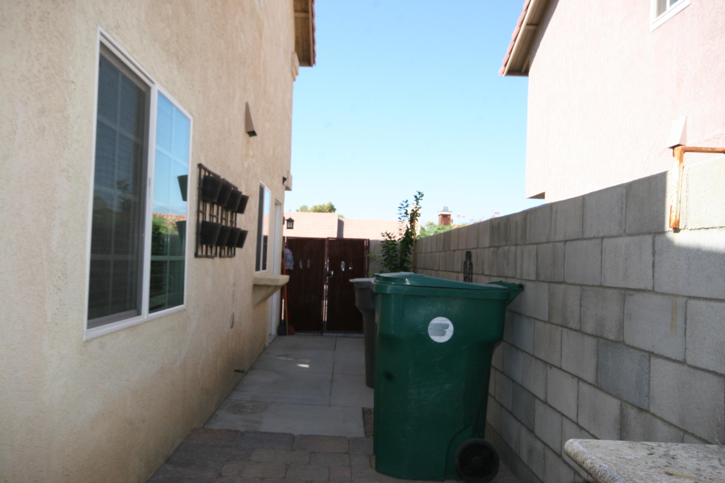 45736 Sutter Creek Road Indio, CA 92201 - Photo 42 of 44 a view of a back yard
